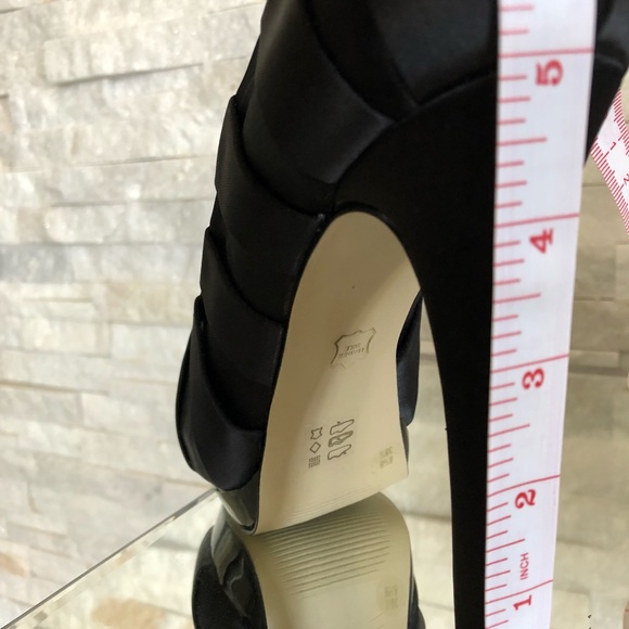 BCBG Maxazria Satin High Heels - Blk Size 8.5 M - Picture 3 of 5